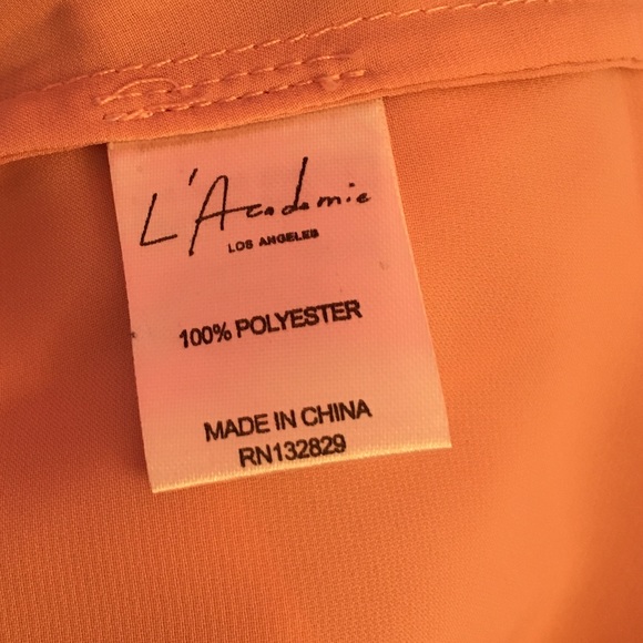 L’ACADEMIE NWT Revolve Button Cami S - Picture 5 of 7